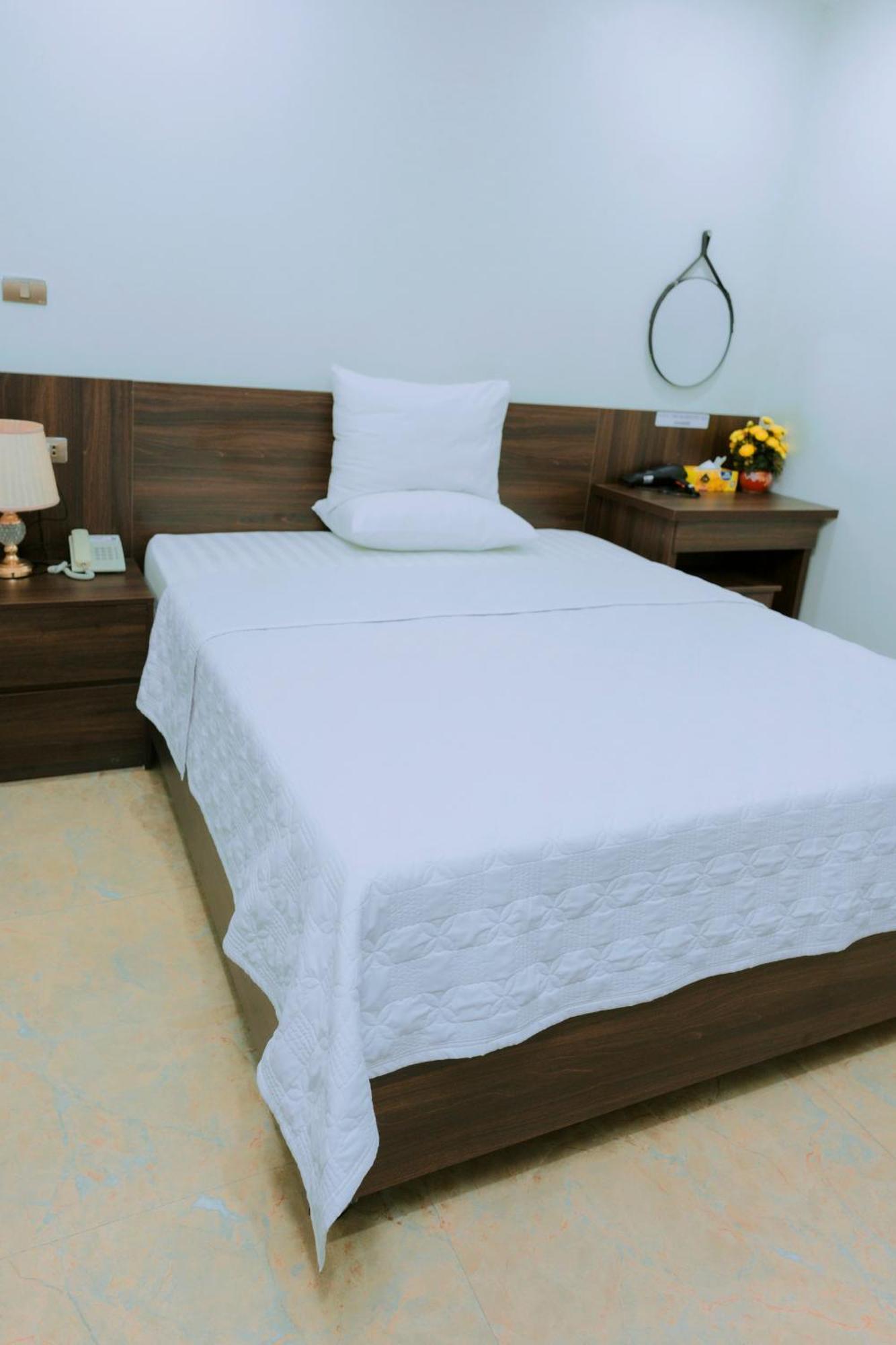 Thu Ha Hotel Uong Bi Dış mekan fotoğraf