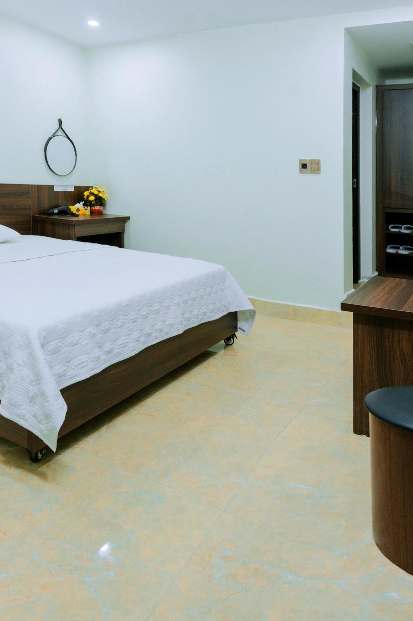 Thu Ha Hotel Uong Bi Dış mekan fotoğraf