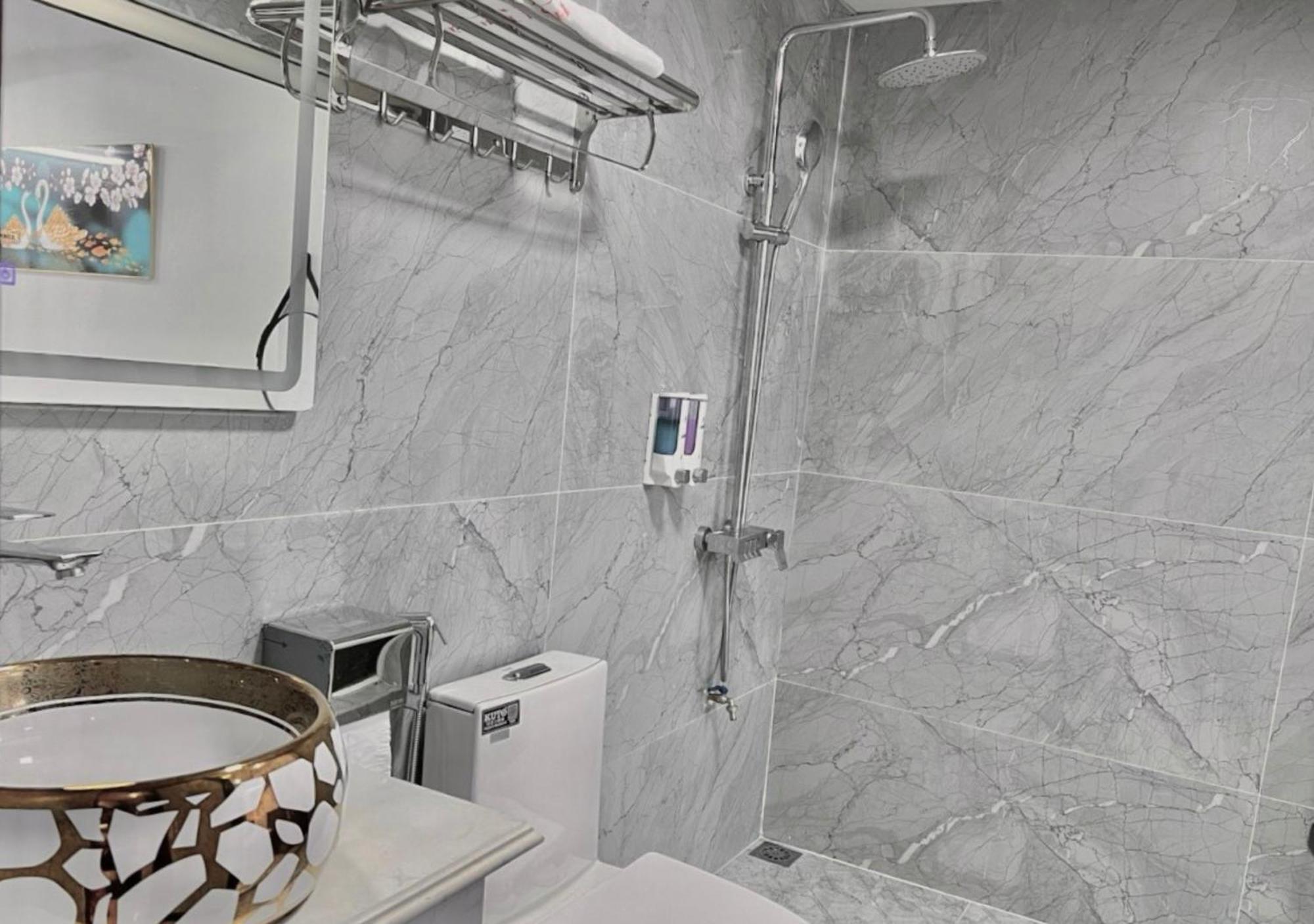 Thu Ha Hotel Uong Bi Dış mekan fotoğraf